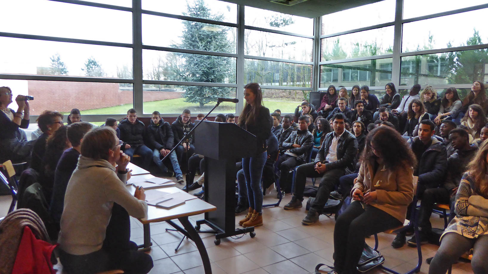 intervention scolaire association solidaire